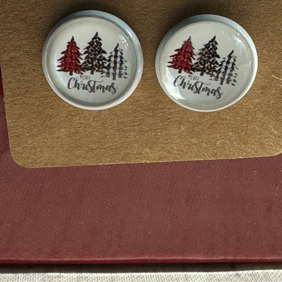 ❄️ SALE Holiday Christmas Tree Earrings Brand New Unworn Fashion Earrings 12 mm - Picture 6 of 6